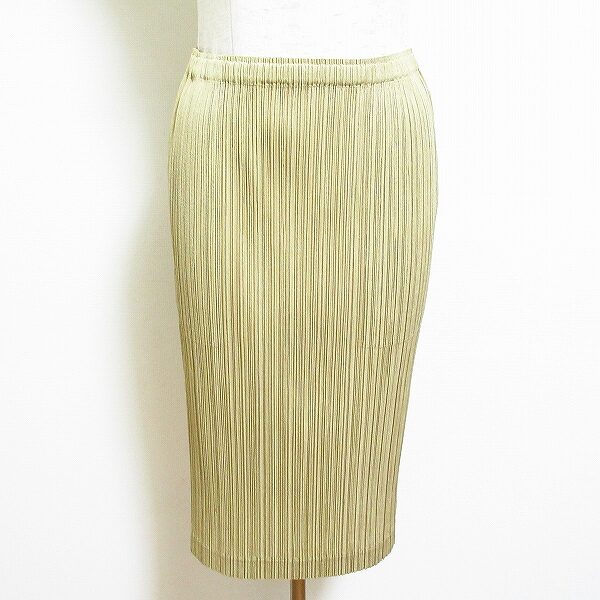 心引き締まるシルエット プリーツプリーズのスカートを買取しました
