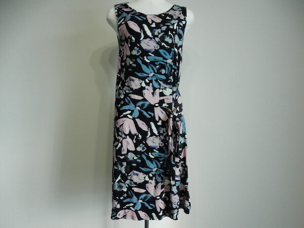 可愛らしくも落ち着いたお花が魅力 ポールスミスのワンピースを買取しました