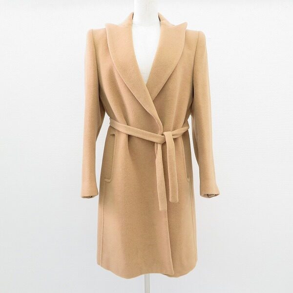 優しく寄り添うようなデザインが魅力 マルタンマルジェラのコートを買取しました