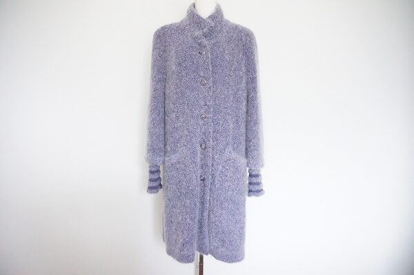 しっとりした紫で大人可愛く ジュンアシダのコートを買取しました