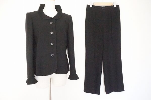 ジュンアシダの上品なフォーマルセットアップを買取させて頂きました