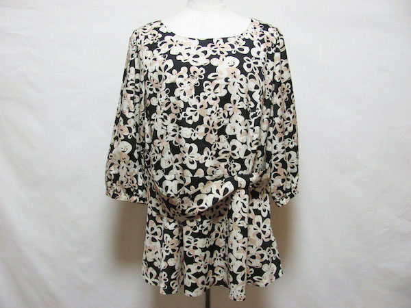 人目をひきつつも落ち着く花柄 ローズティアラのチュニックを買取しました