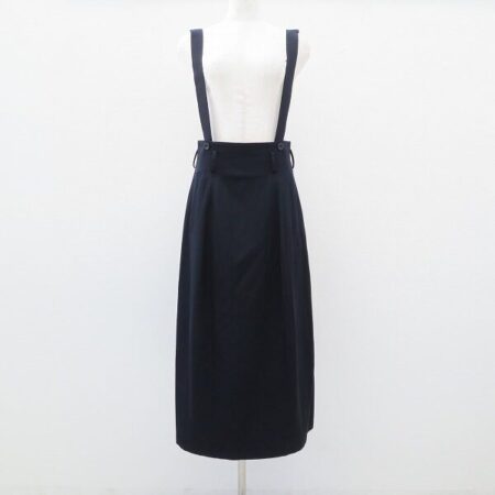 特色ありつつセンスを感じる ワイズのサスペンダー付きスカートを買取しました