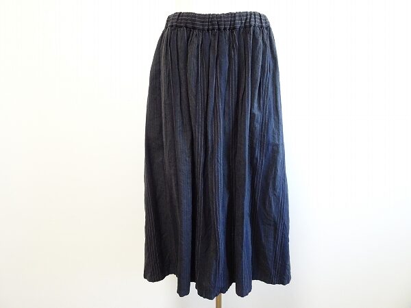 ロング×フレアで大人のたしなみ ヴラスブラムのスカートを買取しました