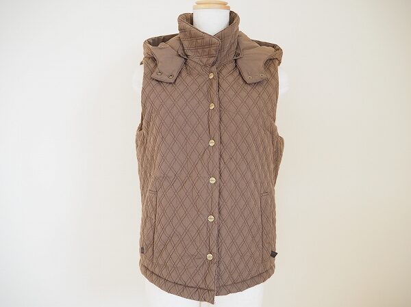 やんわりした感じにほっこりする インゲボルグのベストを買取しました