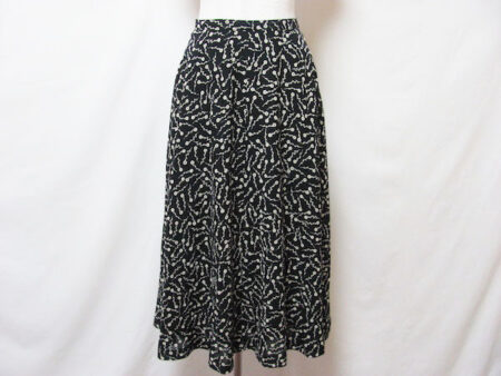 安定感抜群 カネコイサオのスカートを買取しました