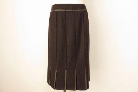 大人気の宅配買取にてレリアンのスカートを買取いたしました