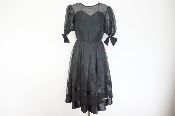 人形のような可愛らしさが魅力な ユキトリイのワンピースを買取しました