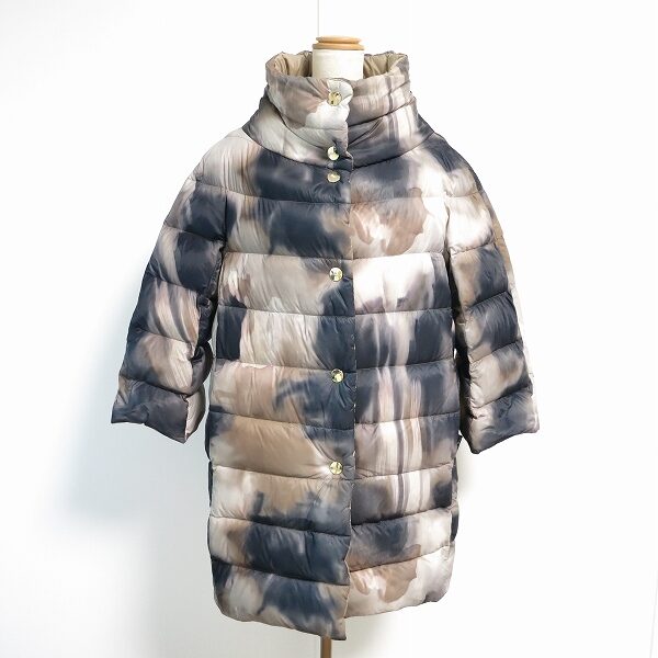 ノスタルジックなヘルノのコートを買取しました