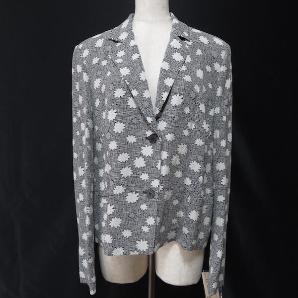 ほどよくきっちりしているマックデイビッドのジャケットを買取しました