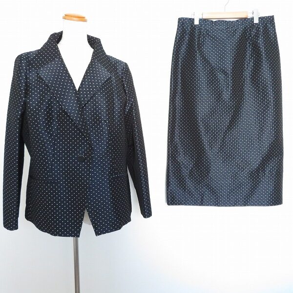 どこか上品なドットがエレガント マダムジョコンダのスカートスーツを買取しました