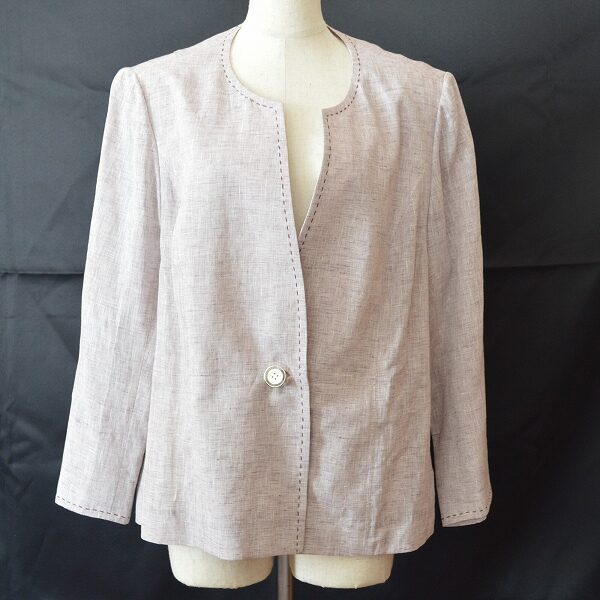 薄手なのに綺麗さを出せる ラピーヌのジャケットを買取しました