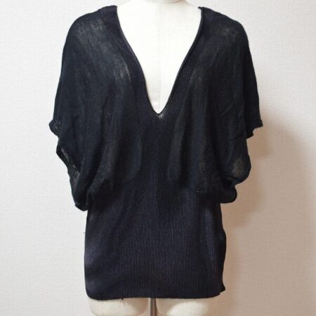 スッキリしつつも存在感がある！イッセイミヤケのセーターを買取しました