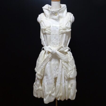 ドレスのようなボリューム感に心ときめく エイココンドウのロングベストを買取しました