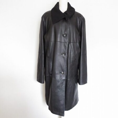 レザー×上品さ際立つフェラガモのコートを買取しました