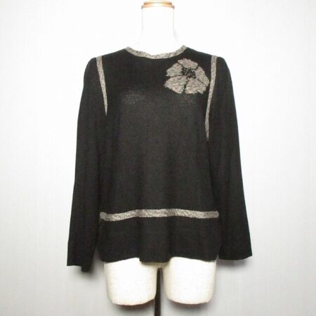 肩のモチーフもポイント！斉藤都世子のニットを買取しました