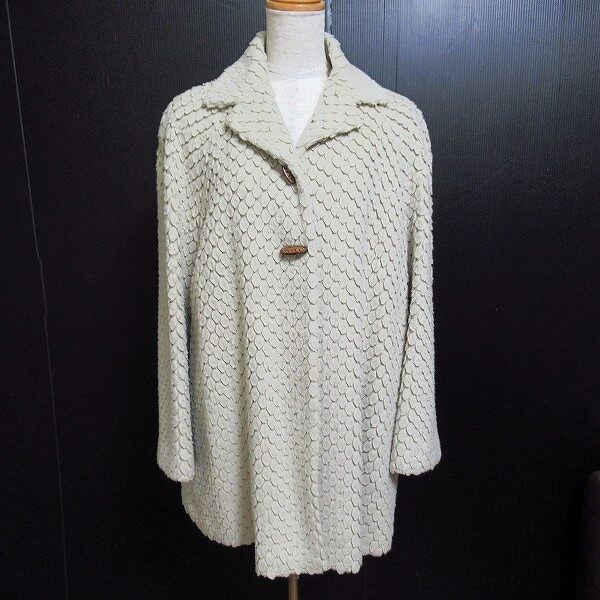 カジュアル×安定感 シビラのコートを買取しました