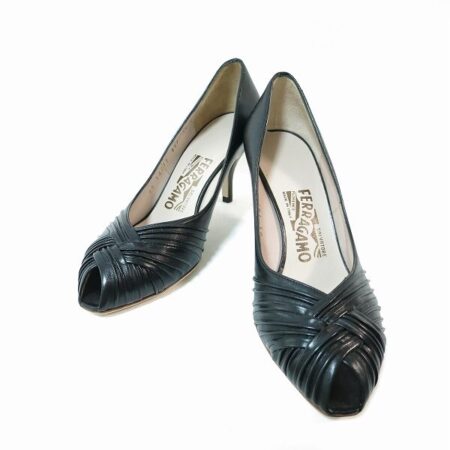 艶×繊細デザインでグッと大人に サルバトーレ フェラガモのパンプスを買取しました