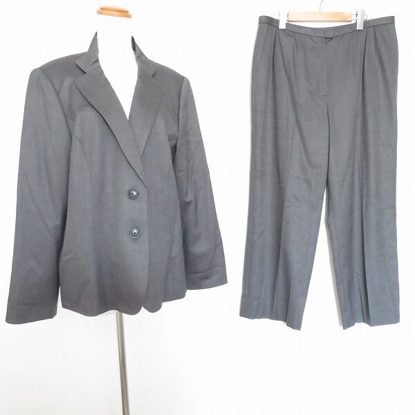 レリアンのパンツスーツ！13+のグレーを美品状態で買取させて頂きました