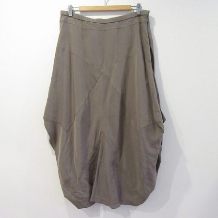 変形具合がどこかエレガント エイココンドウのスカートを買取しました