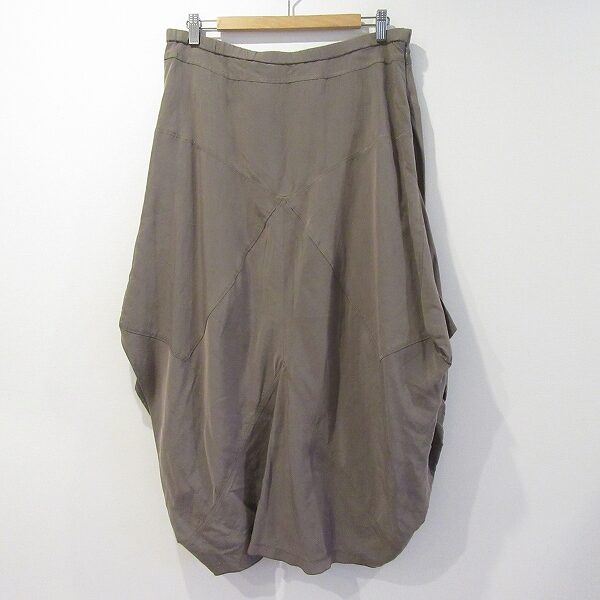変形具合がどこかエレガント エイココンドウのスカートを買取しました