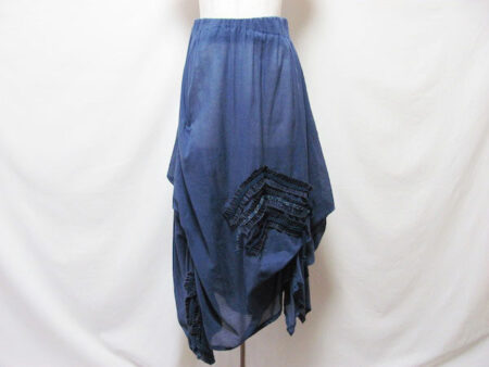 変形具合がエレガント エイココンドウのスカートを買取しました