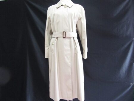 長く使える愛らしさと品の良さ バーバリーのコートを買取しました