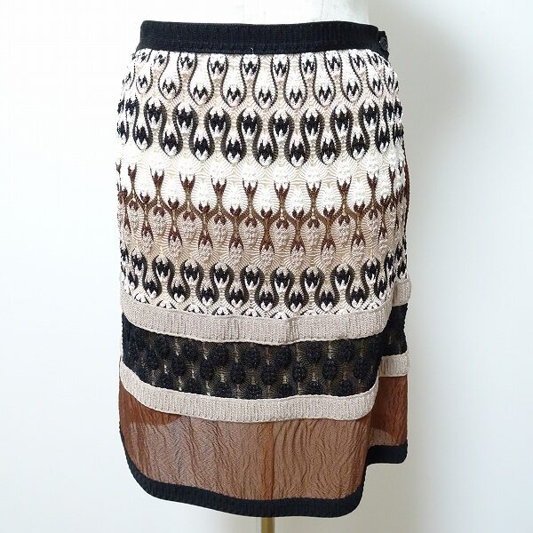 味わい豊かな柄 ミッソーニのスカートを買取しました