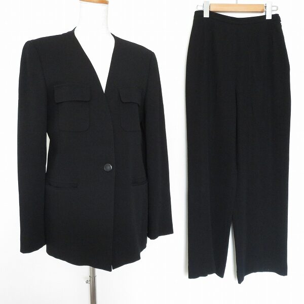 ピリッと決まる マックスマーラのパンツスーツを買取しました