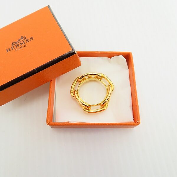 つけるだけで煌びやかさをゲットできる エルメスのスカーフリングを買取しました