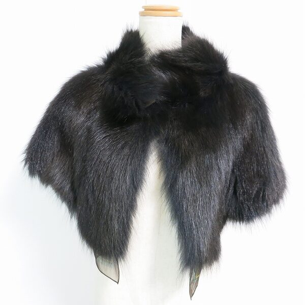 フォックスファーで品とエレガントさを！ユキトリイのジャケットを買取しました