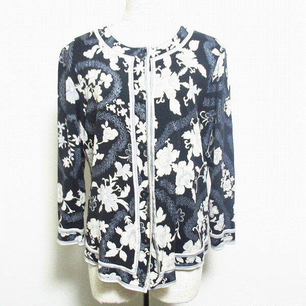 白黒バランスが華やかさを盛り上げる！レオナールのカーディガンを買取しました