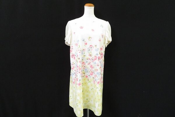 可愛らしくもすっきり！ローズティアラのワンピースを買取しました