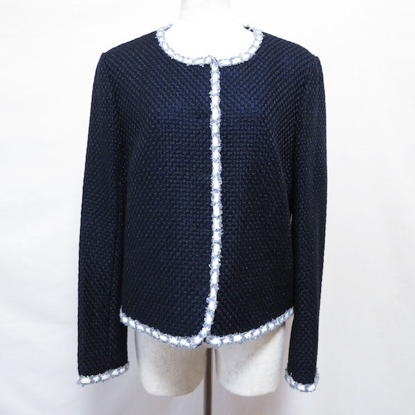 丸みあるノーカラーが素敵 ミラショーンのジャケットを買取しました