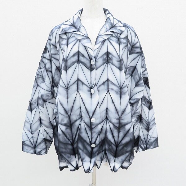珍しい柄に圧倒される イッセイミヤケのシャツブラウスを買取しました