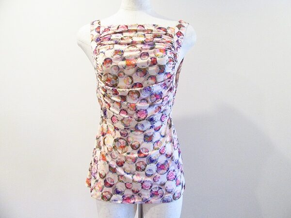 可愛げのある水玉が素敵なフェンディのカットソーを買取しました