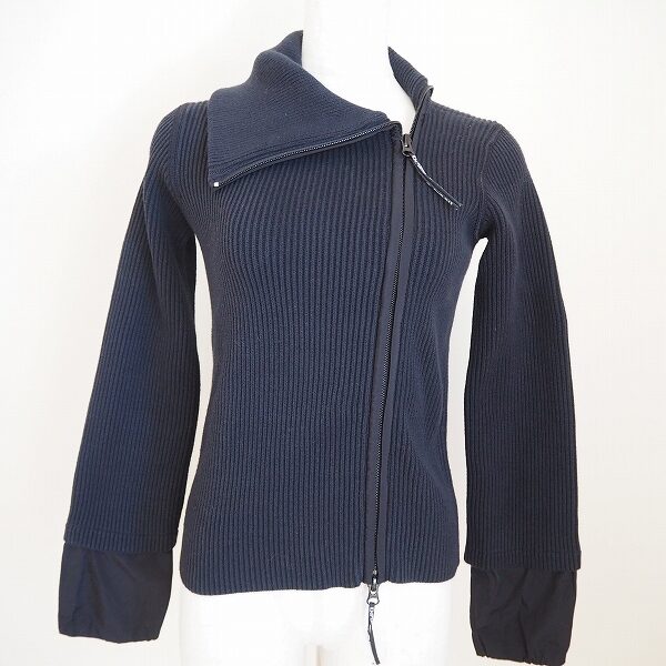 きっちり感を出せる エンポリオアルマーニのニットを買取しました