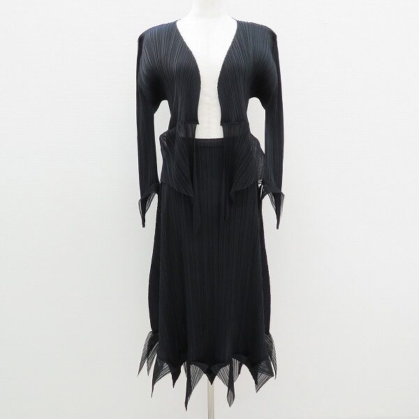 変形具合が楽しい プリーツプリーズのセットアップを買取しました