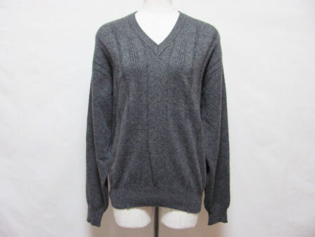 安定感あるデザインできっちり決める イヴサンローランのニットを買取しました