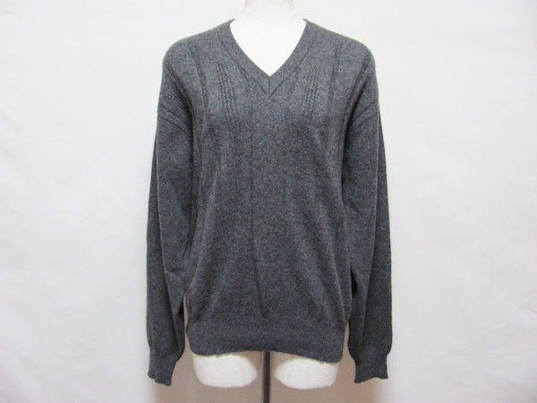 安定感あるデザインできっちり決める イヴサンローランのニットを買取しました