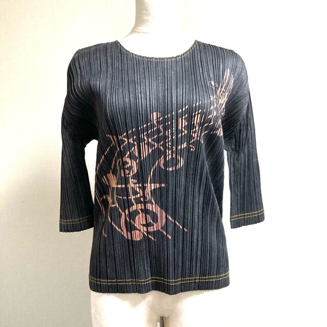 流れるような音符が可愛い プリーツプリーズのカットソーを買取しました