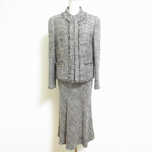 行事にも大活躍 ヒロココシノのスカートスーツを買取しました