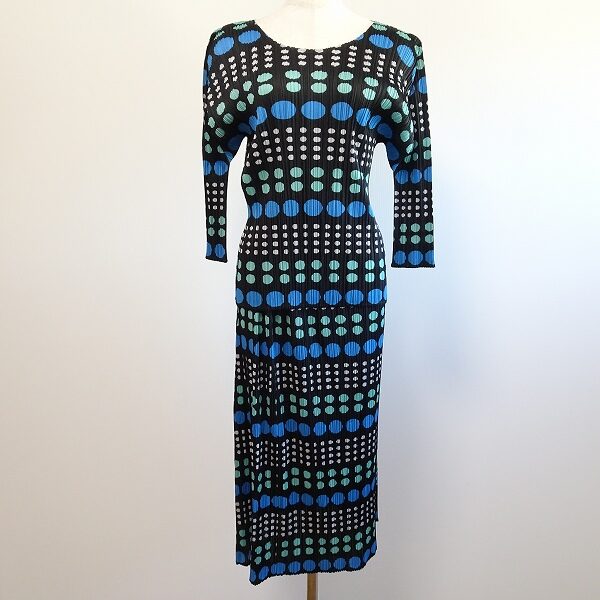 アクセントが強いドットがキュート プリーツプリーズのセットアップを買取しました