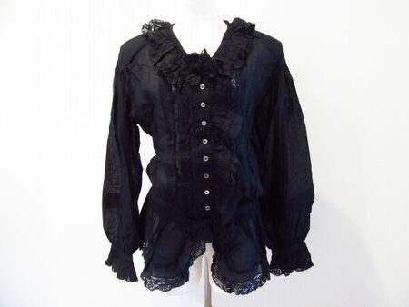 黒×可愛いレースで大人可愛い ピンクハウスのブラウスを買取しました