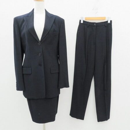 聡明さも出せる マックスマーラのスカートスーツを買取させていただきました