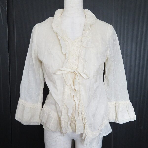 可愛く豪華なフリルに魅了される インゲボルグのアンサンブルを買取しました