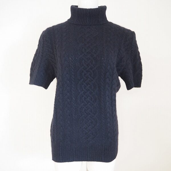 繊細さを感じられる インゲボルグのニットを買取しました