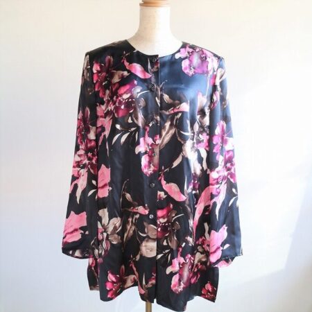 黒とピンクのマッチングが素敵なリリアンビューティのジャケットを買取しました