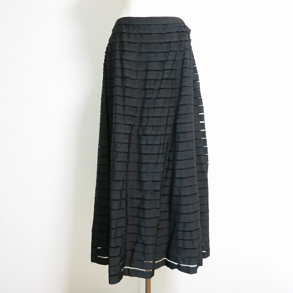 あっさりおしゃれが叶う レナランゲのスカートを買取しました