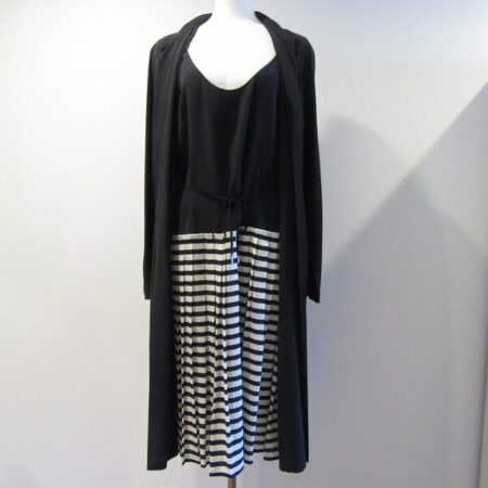 重ね着風がシックなマックスマーラのワンピースを買取しました